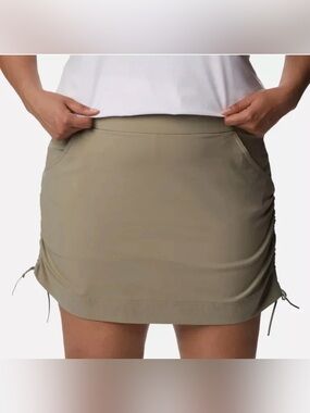 Columbia Omni Skort Womens Sz 1X Khaki Tan Pull On Active Nylon Ruched Side Ties